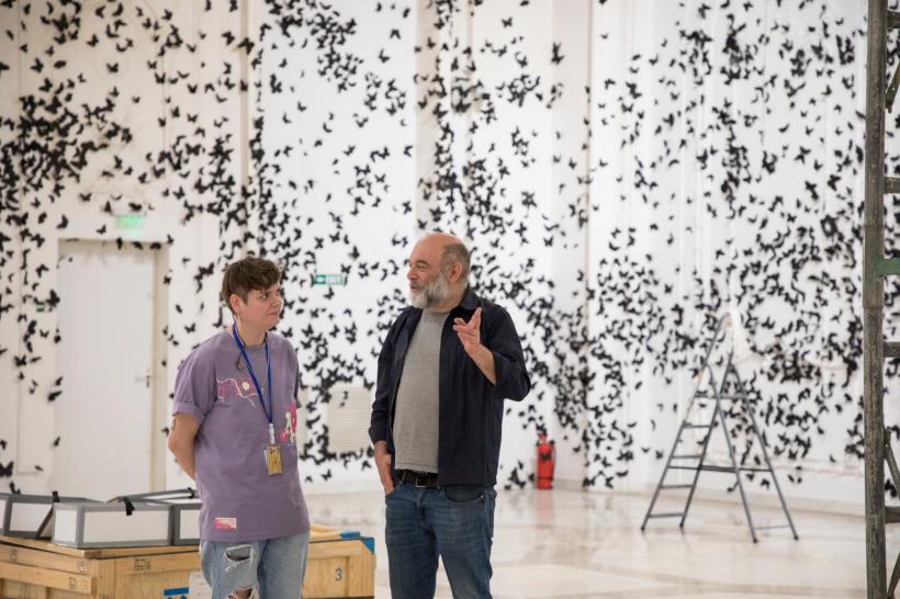 Muzeul Național de Artă Contemporană lansează joi noul sezon expozițional. Instalația vedetă: Black Cloud 18841271