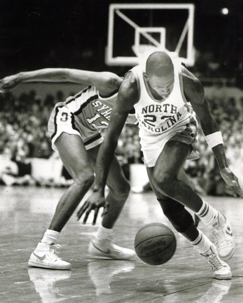 Tricoul olimpic al lui Michael Jordan, vândut la licitație cu peste 3 milioane de dolari 18841432