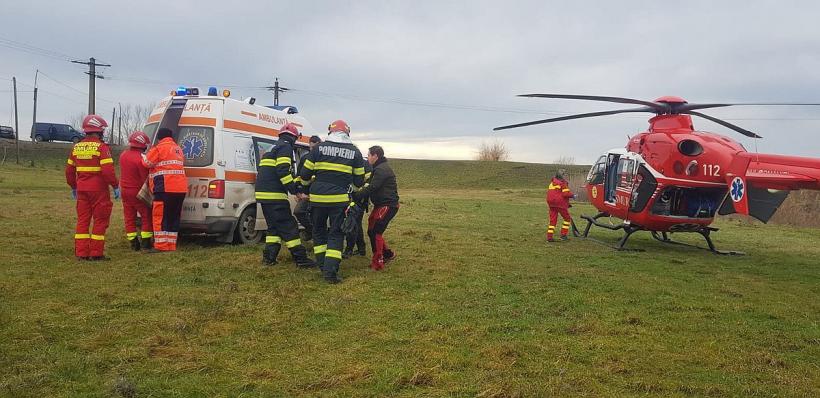 Tânăr din Botoșani, dus cu elicopterul la Iași după ce ce a fost mușcat de cal