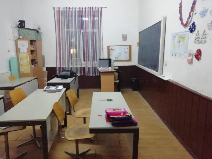 O profesoară din Cluj arată condițiile din școala unde predă: "Mi-am amenajat sala pe banii mei. Nu m-am gandit la familie!" 18841946