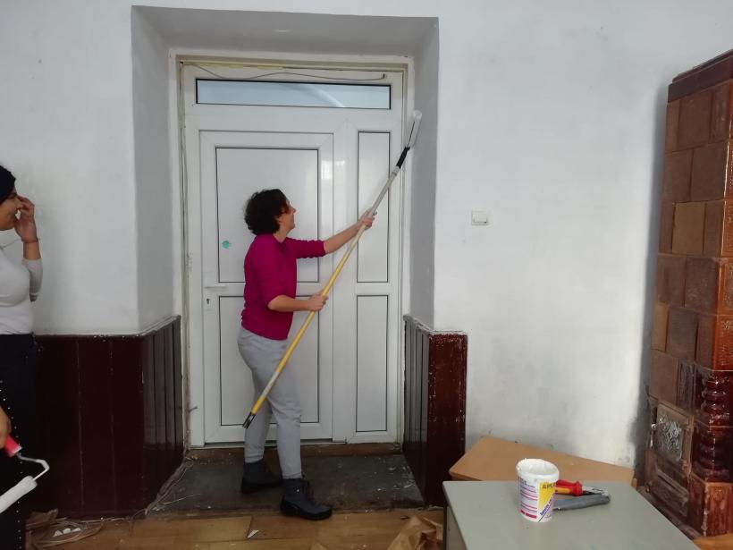 O profesoară din Cluj arată condițiile din școala unde predă: "Mi-am amenajat sala pe banii mei. Nu m-am gandit la familie!" 18841947