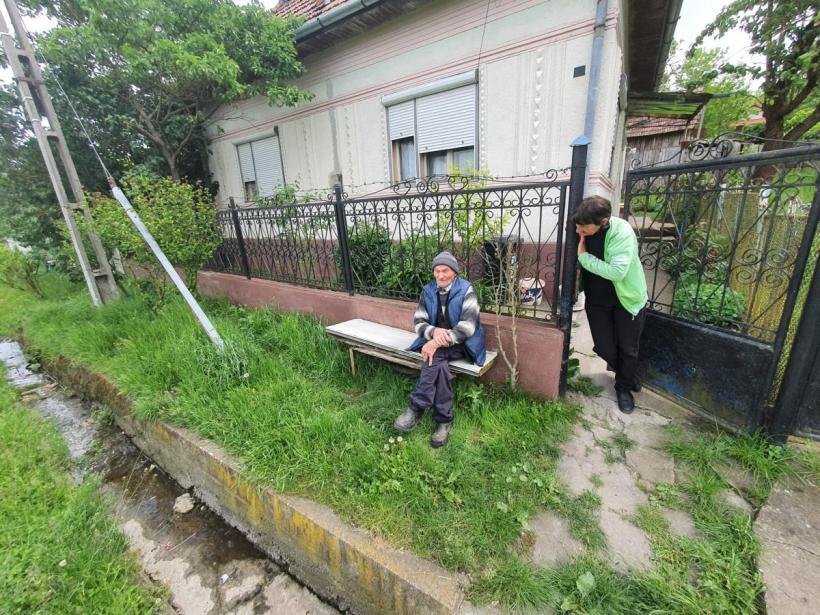 Țara care își lasă eroii să trăiască din „Diplome de onoare”: Recunoștință veșnică, în format A4 18841864