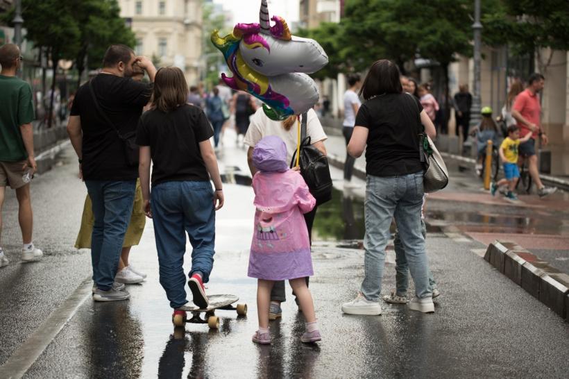 Minivacanța de 1 iunie sărbătorită la „Străzi deschise – Bucureşti” cu evenimente în aer liber și plimbări pietonale în cartierul Rahova şi pe Calea Victoriei. 18842200