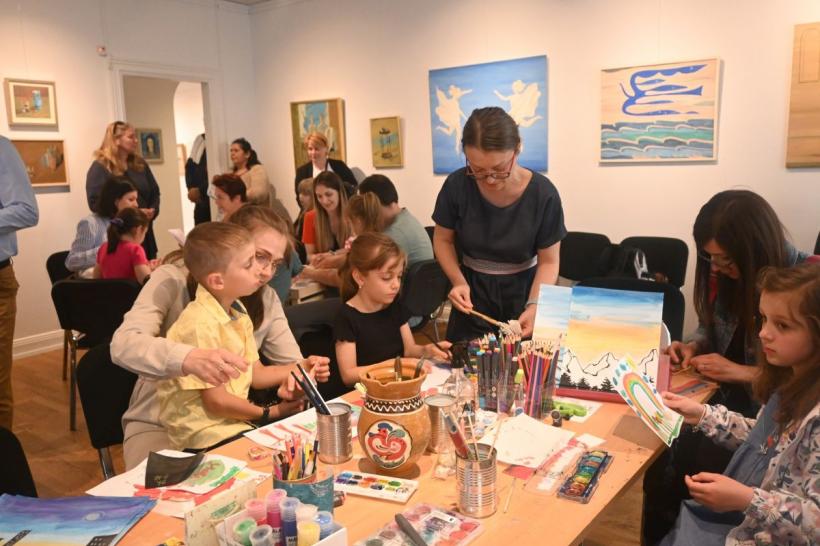 Activități culturale interactive pentru cei mici, organizate de Institutul Cultural Român cu ocazia Zilei Internaționale a Copilului 18842598