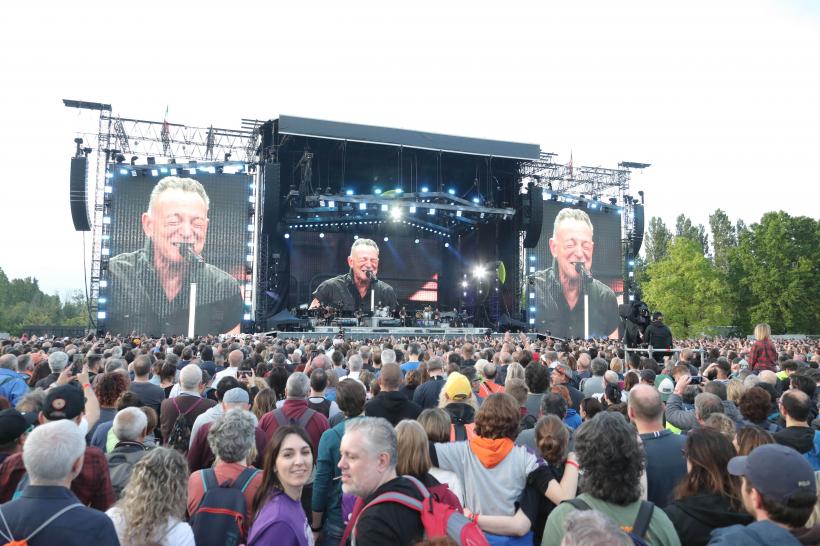 La 73 de ani, Bruce Springsteen a căzut pe scenă în timpul unui concert 18842475