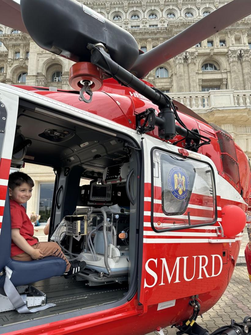 Peste 30.000 de copii au vizitat de 1 iunie Palatul Parlamentului 18842633