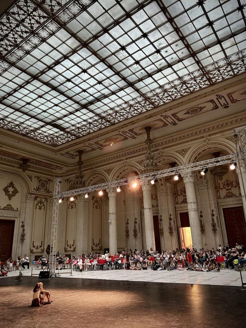 Peste 30.000 de copii au vizitat de 1 iunie Palatul Parlamentului 18842636