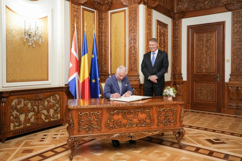 Regele Charles al III-lea a ajuns la Valea Zălanului. El s-a îmbrățișat cu localnicii 18842770