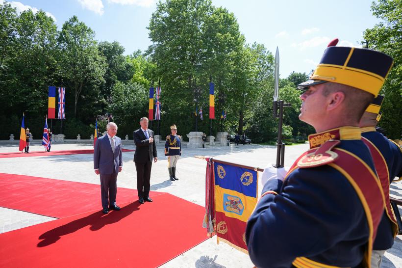 Regele Charles al III-lea a ajuns la Valea Zălanului. El s-a îmbrățișat cu localnicii 18842780