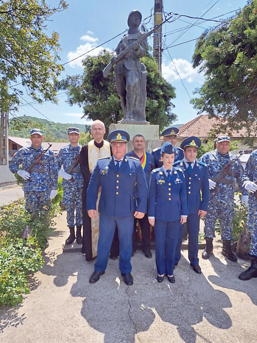 Veșnicia s-a născut la sat!  Satul meu natal, parohia bisericii din sat, preotul nostru 18842559