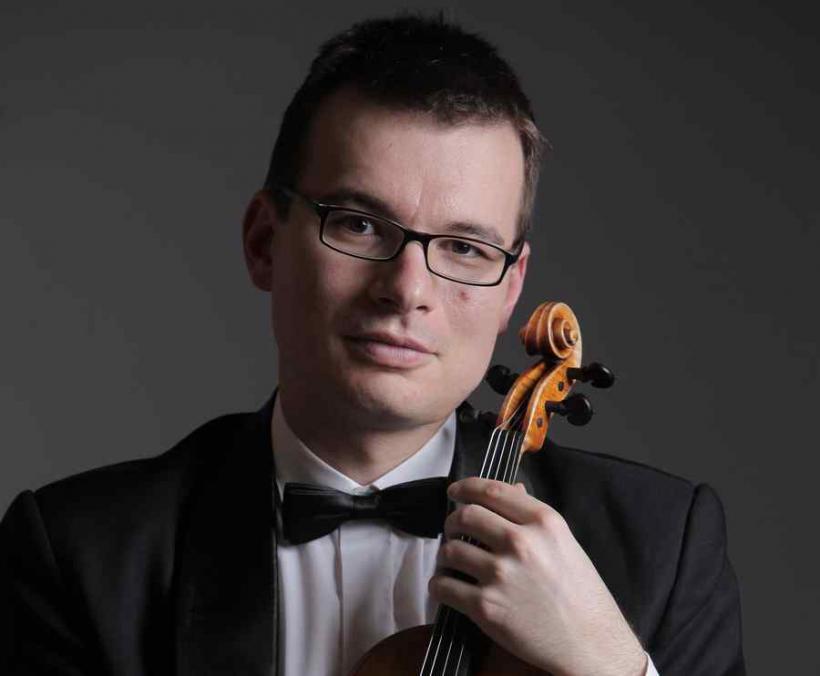 Alexandru Tomescu - protagonist al concertului dirijat de Dmitry Matvienko 18842953