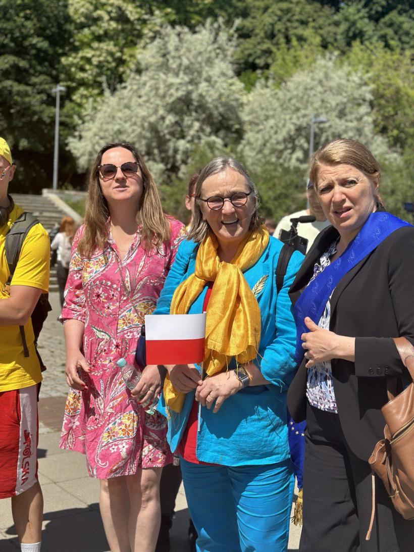 Protest de amploare în Polonia: sute de mii de persoane cer întărirea democrației 18843081