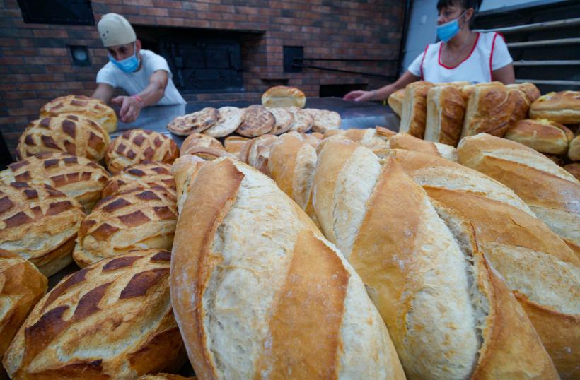 Românii consumă din ce în ce mai puțină pâine. Produsele artizanale, la mare căutare