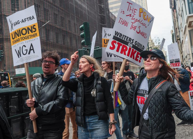 Grevă la Hollywood! "Stranger Things" și spinoff din "Game of Thrones", oprite de protestatari 18843289