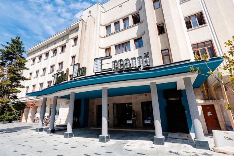 Nicușor Dan: După 14 ani, actorii Teatrului Ion Creangă se pot întoarce acasă 18843616