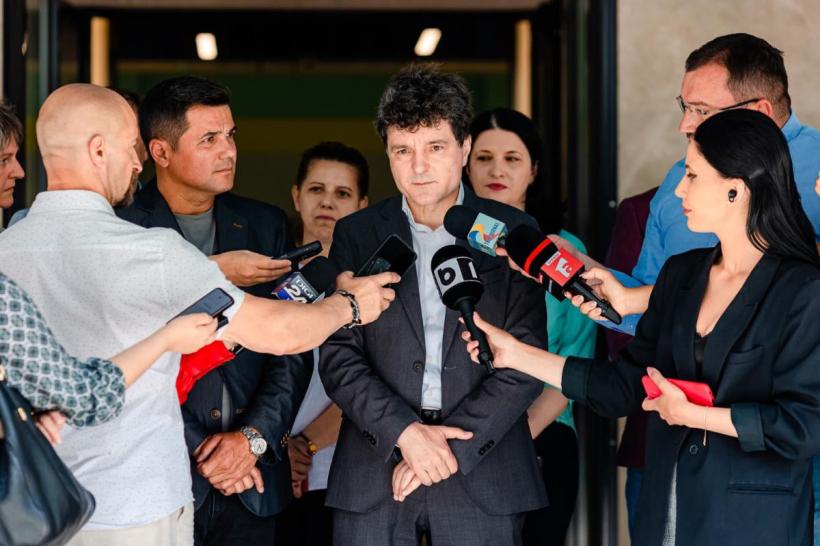 Nicușor Dan: După 14 ani, actorii Teatrului Ion Creangă se pot întoarce acasă 18843617