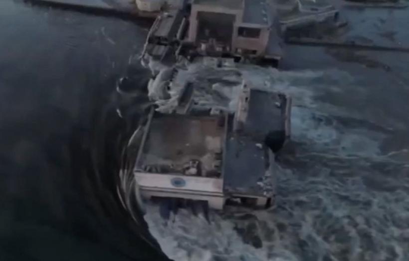 Risc major de inundații pentru zeci de mii de persoane. Ucraina și Rusia se acuză reciproc de prăbușirea barajului  18843484