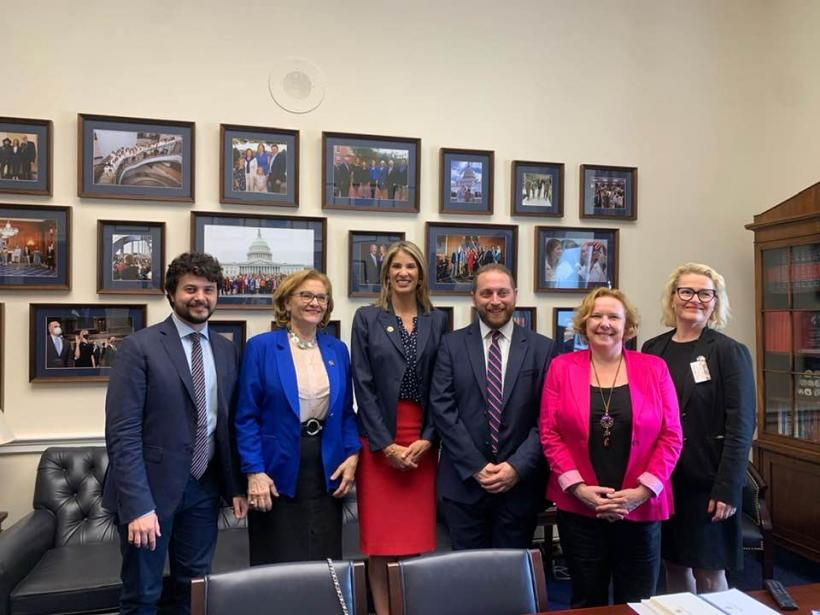 Europarlamentarul PUSL Maria Grapini, după vizita oficială la Washington: Am cerut ridicarea vizelor pentru români 18843793