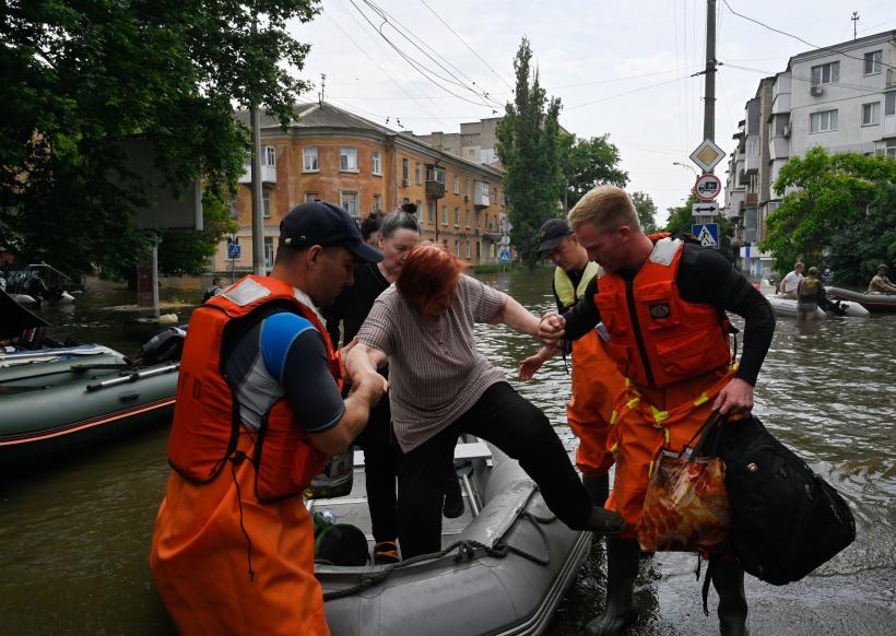Risc de holeră și alte boli transmise prin apă în Ucraina, după distrugerea Barajului Kahovka 18843897