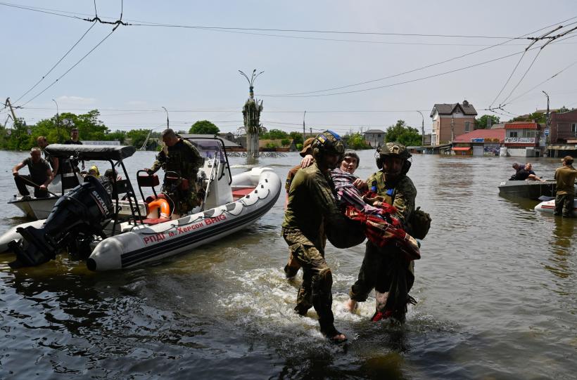 Risc de holeră și alte boli transmise prin apă în Ucraina, după distrugerea Barajului Kahovka 18843899