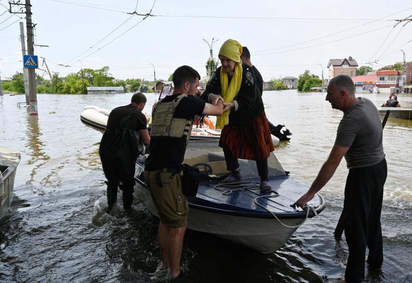 Risc de holeră și alte boli transmise prin apă în Ucraina, după distrugerea Barajului Kahovka 18843900