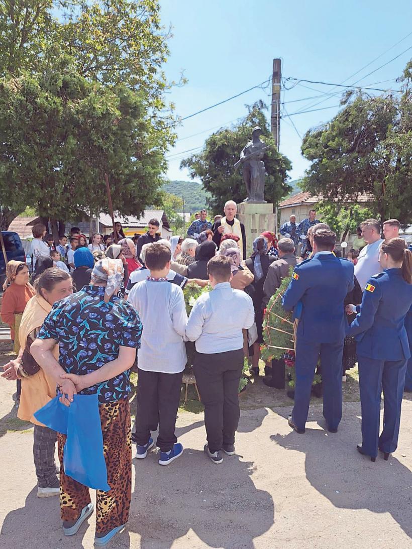 Preotul nostru, prietenul nostru 18843751