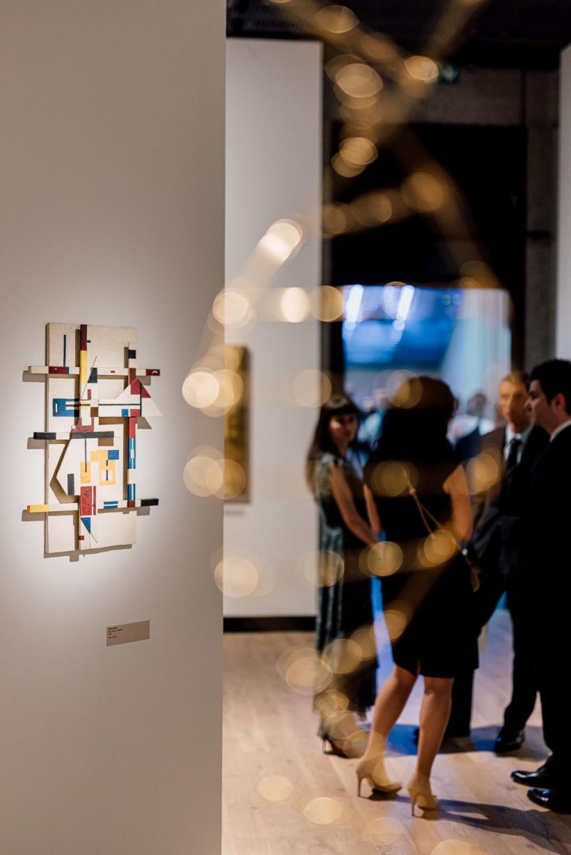 Una dintre cele mai ample expoziții de artă românească din ultimii ani prezentată în afara țării se deschide la Kunsthalle Praga 18844013