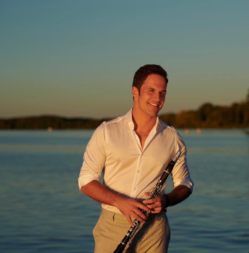 Dirijorul și clarinetistul vienez ANDREAS OTTENSAMER închide stagiunea ORCHESTREI DE CAMERĂ RADIO 18843675