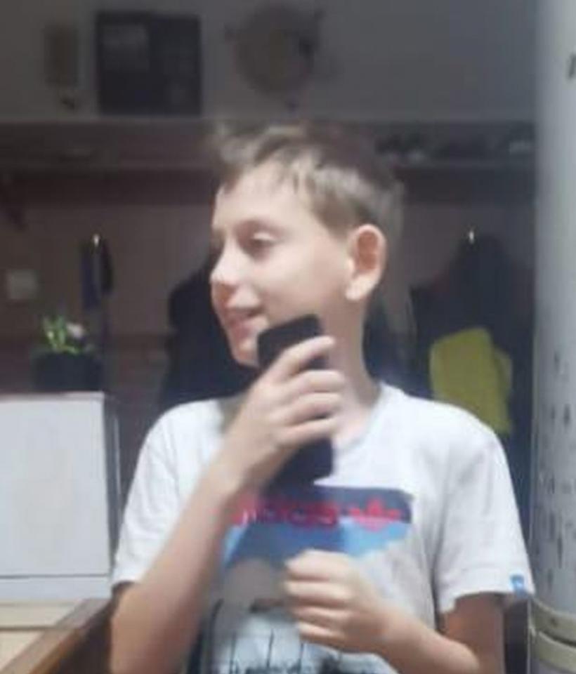 Doi frați minori dați dispăruți în Iași. Copiii au plecat de acasă și nu s-a mai întors 18844165