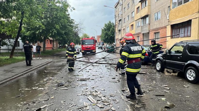 Furtunile fac prăpăd în România! Este Cod portocaliu de ploi torențiale în 13 județe. Cantitățile de apă vor depăși 50 l/mp 18844133