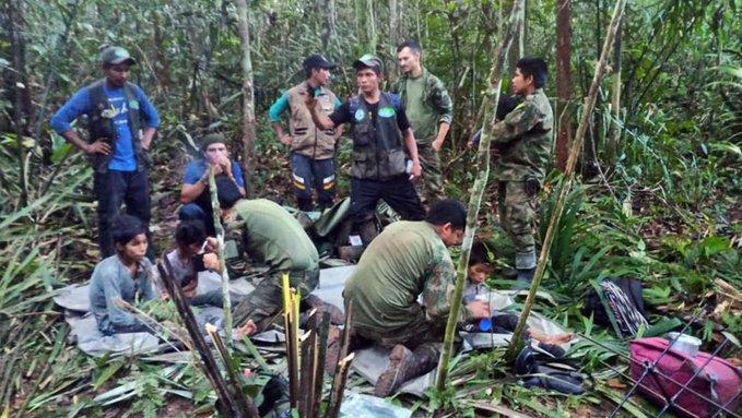 Miracol în junglă: 4 frați de 13, 9, 4 și 1 an găsiți în viață după o lună de la prăbușirea unui avion