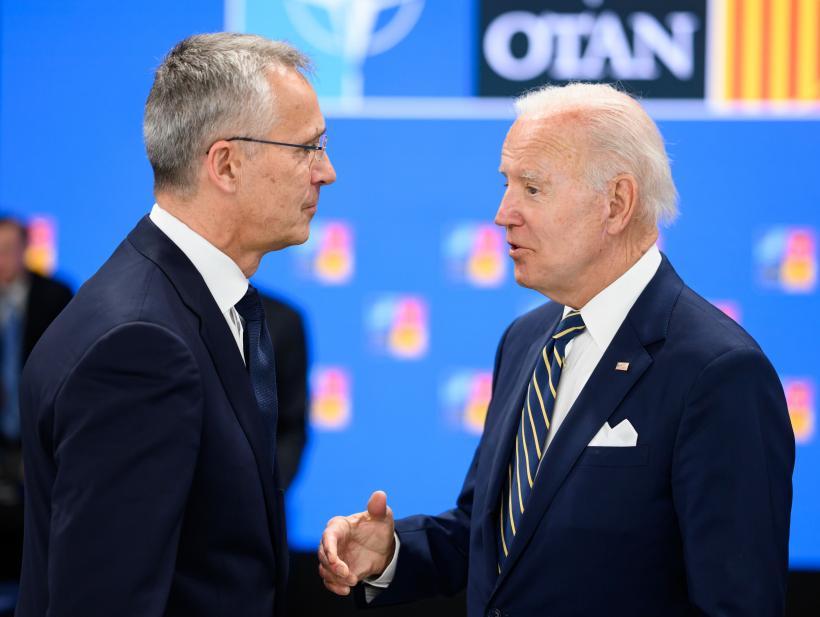 Biden amână întâlnirea cu șeful NATO pentru o intervenție la dantură 18844500