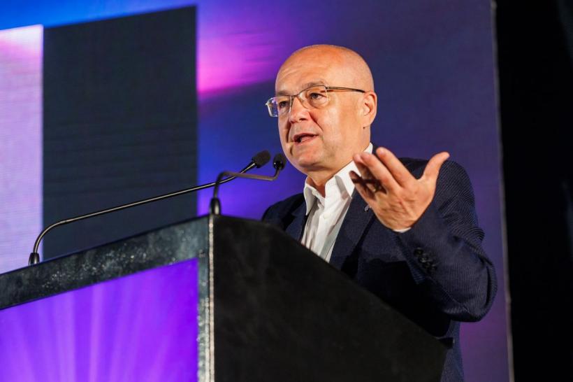 Primăria lui Boc plătește 700.000 de lei pentru o întrebare: „Merge treaba?” 18844295