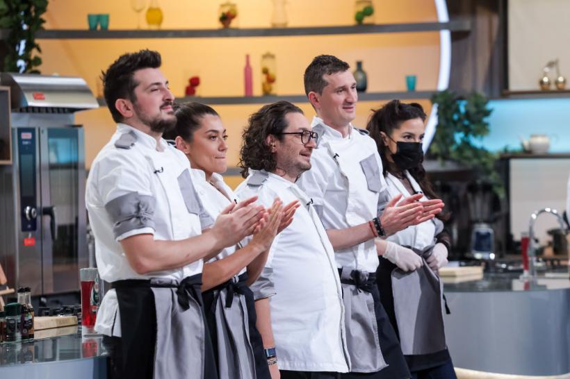 Ciocnirea amuletelor, diseară, la Chefi la cuțite: ce fac Chefii pentru a impresiona juriul alcătuit din distribuția serialului Lia 18844347