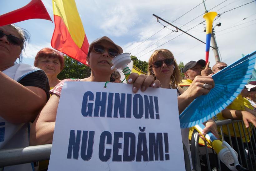 Guvernul a dat, profesorii n-au luat. Noile glume ale greviștilor: Cursuri de formare profesională...Se schimbă softul la mătură? 18844290