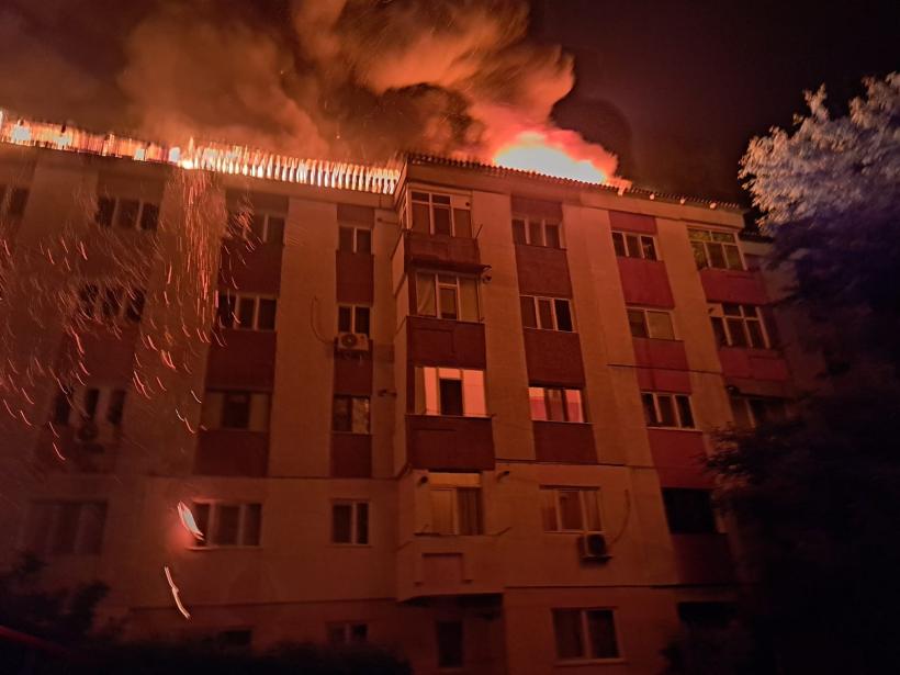 Incendiu devastator la Bârlad: Sute de persoane au fost evacuate în miezul nopții