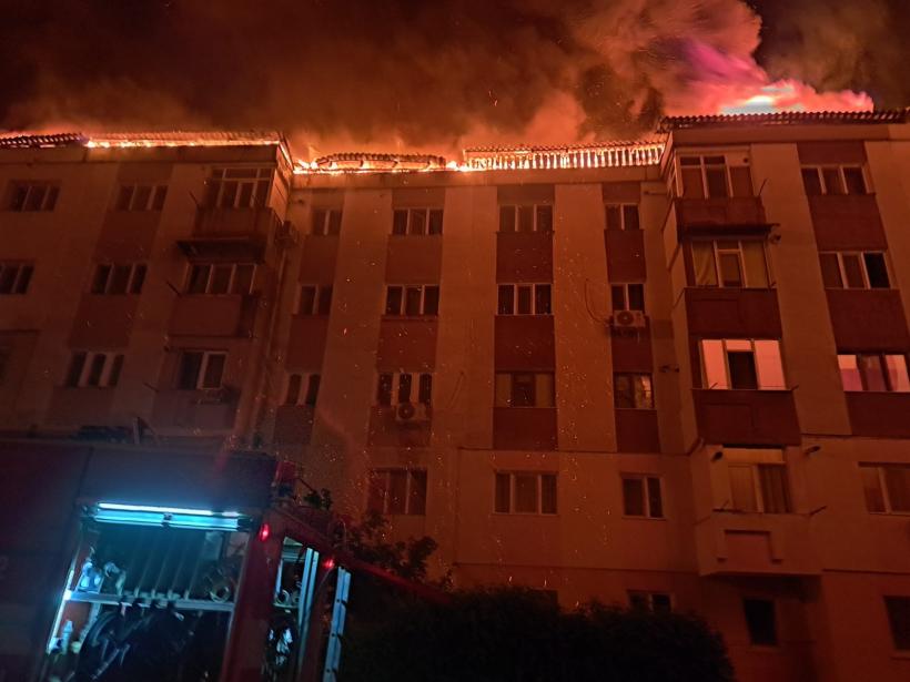 Incendiu devastator la Bârlad: Sute de persoane au fost evacuate în miezul nopții 18844321