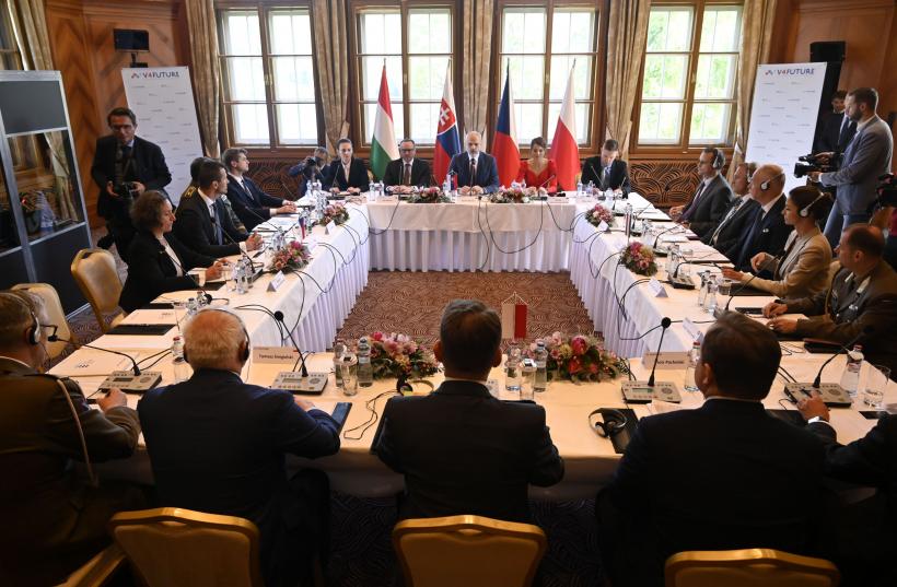 Grupul Vişegrad va proteja Slovacia prin operaţiuni aeriene comune 18844509