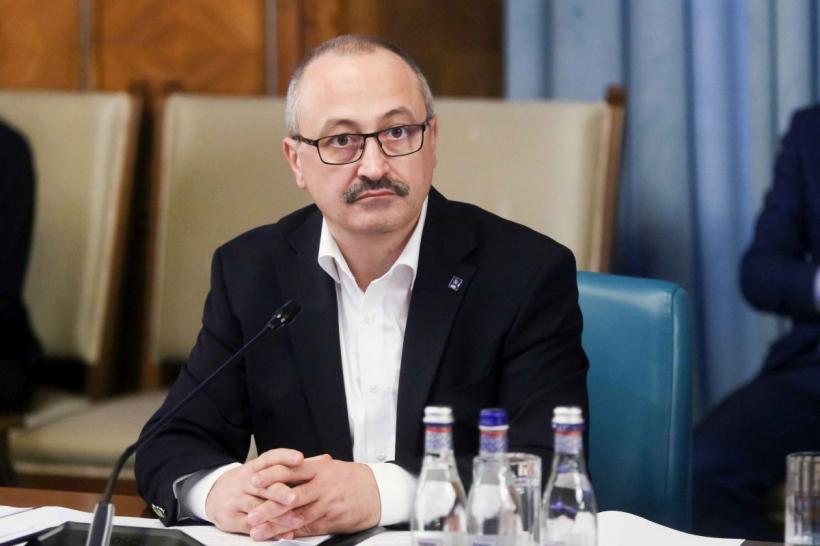 Ex-ministrul „Grindă”, sponsorul României  18844448