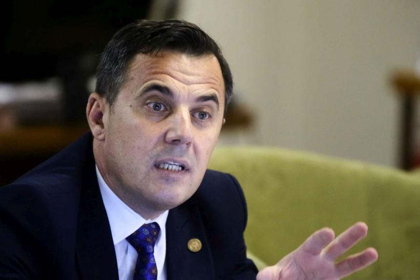 Ex-ministrul „Grindă”, sponsorul României  18844449