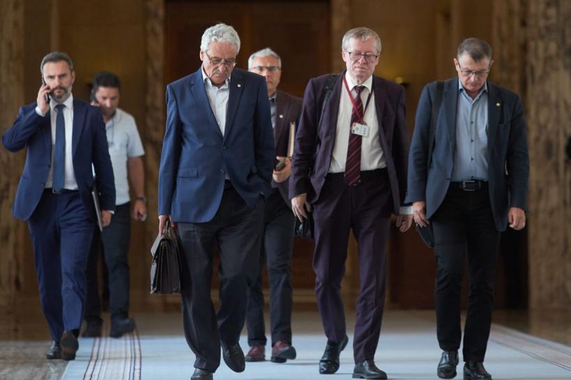 Liderii din Educației i-au făcut pe profesori să plângă 18844450