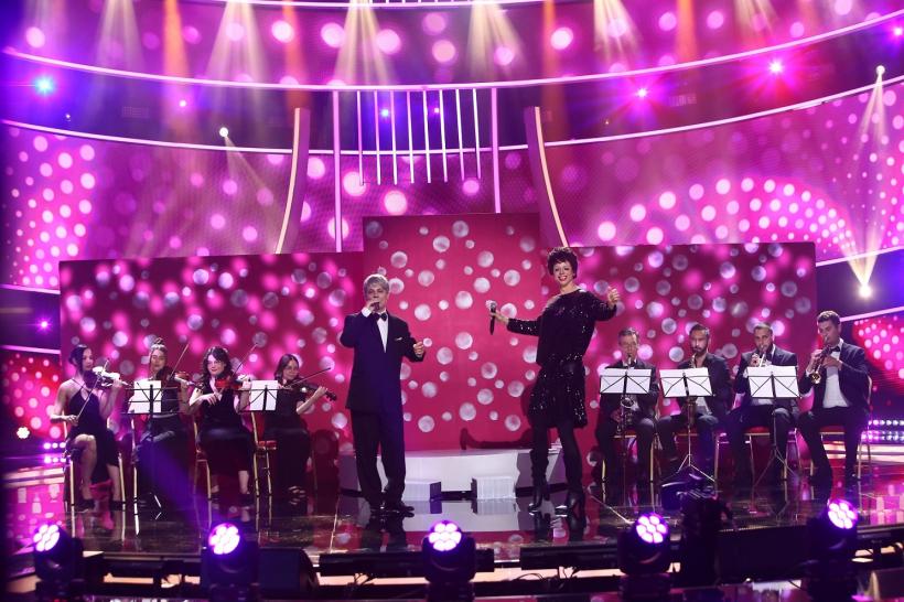 O singură piesă şi trei transformări pentru un loc în marea finală Te cunosc de undeva! Mihai Petre: „Ce semifinală, ce alegeri interesante ați făcut!“ 18844764