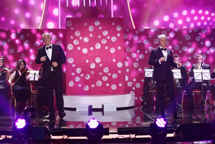 O singură piesă şi trei transformări pentru un loc în marea finală Te cunosc de undeva! Mihai Petre: „Ce semifinală, ce alegeri interesante ați făcut!“ 18844765