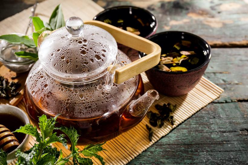 18 ingrediente extraordinare pentru prepararea ceaiului cu gheață 