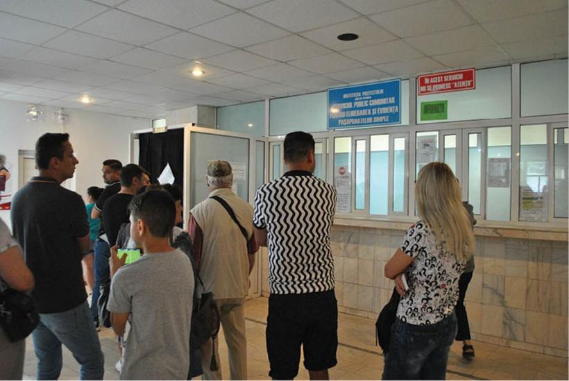 Despre normalitate la Poliție. Afară nu e vopsit gardul, înăuntru nu este leopardul 18845058