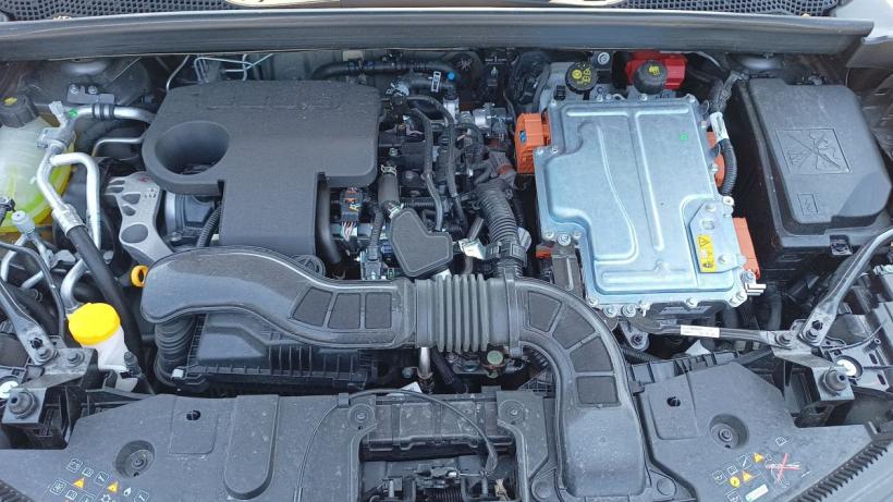 Cât de SUV este Captur hibrid 18844994