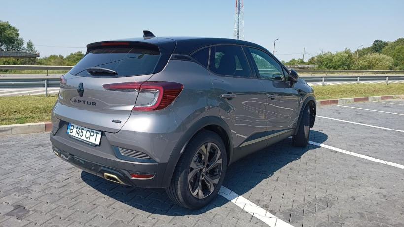 Cât de SUV este Captur hibrid 18844996