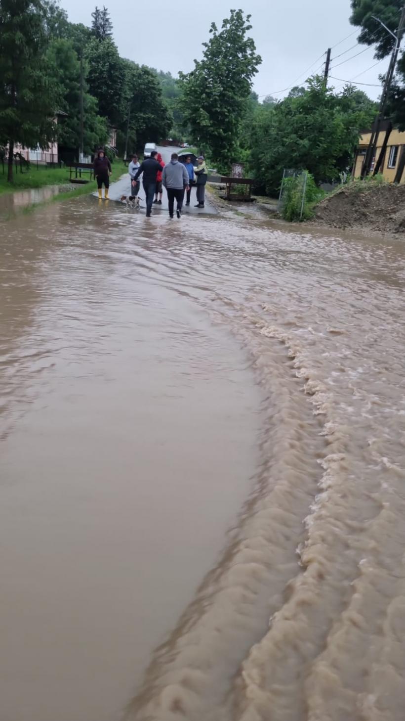 Noi avertismente meteo. Cod portocaliu de inundații în 17 județe. Cod galben în 29 de județe 18845485