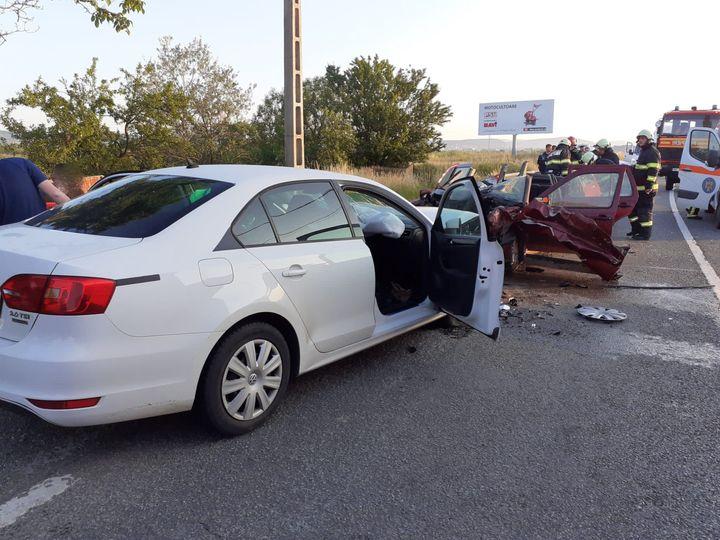 Accident grav pe DN 15, în Mureș. Traficul este blocat
