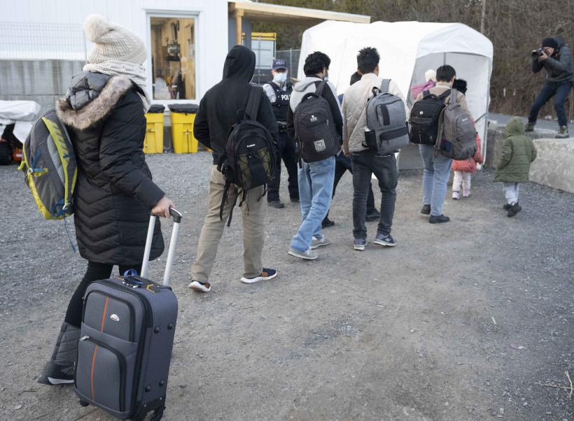 Imigranţi și refugiați, soluția Canadei pentru scăderea natalităţii: avem nevoie ca mai mulţi oameni să vină aici 18845748